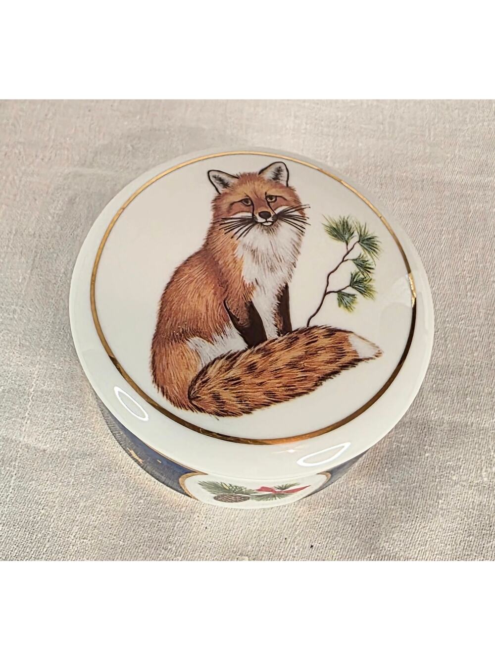 Vtg Lynn Chase Sylvan Nocturne "Fox" 3" Round Trinket Box Porcelain w/24K Gold